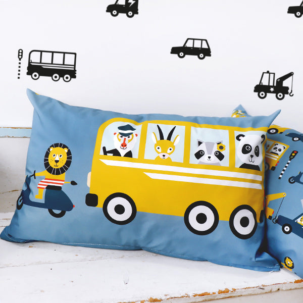 Kussen L kinderkamer Dieren in Bus en op Scooter - jeans blauw (inclusief binnenkussen)