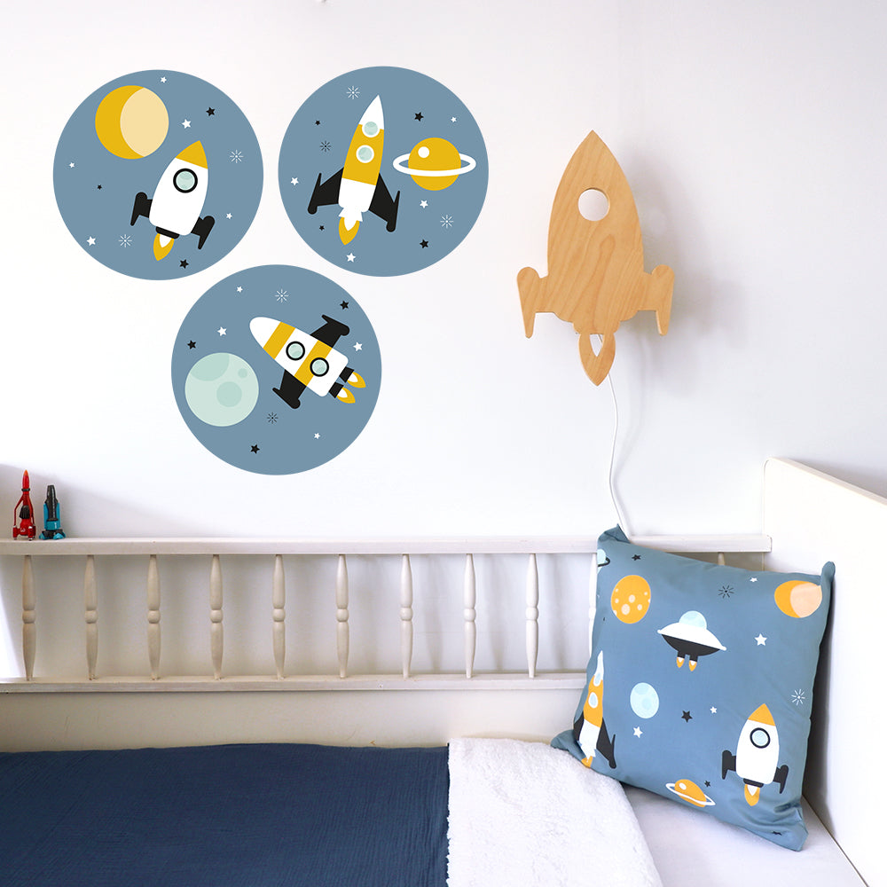 Muurcirkel set raketten in ruimte - blauw