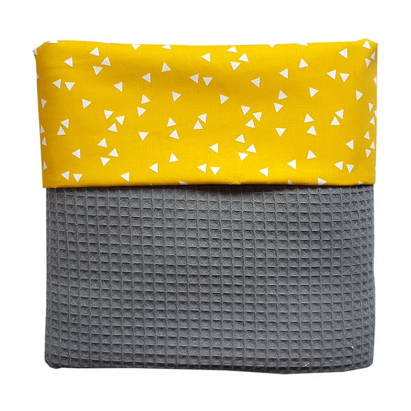 Wiegdeken wafelstof donkergrijs - oker triangel