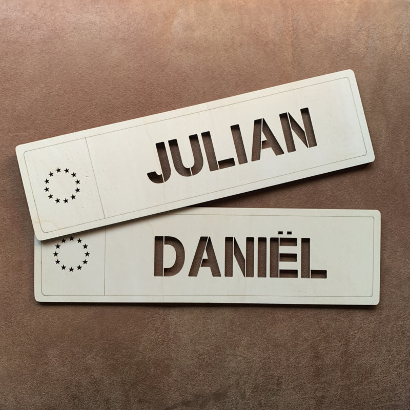 Houten kenteken met naam