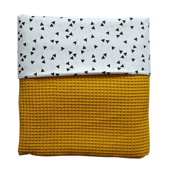 Wiegdeken wafelstof oud blauw - zwartwit triangel
