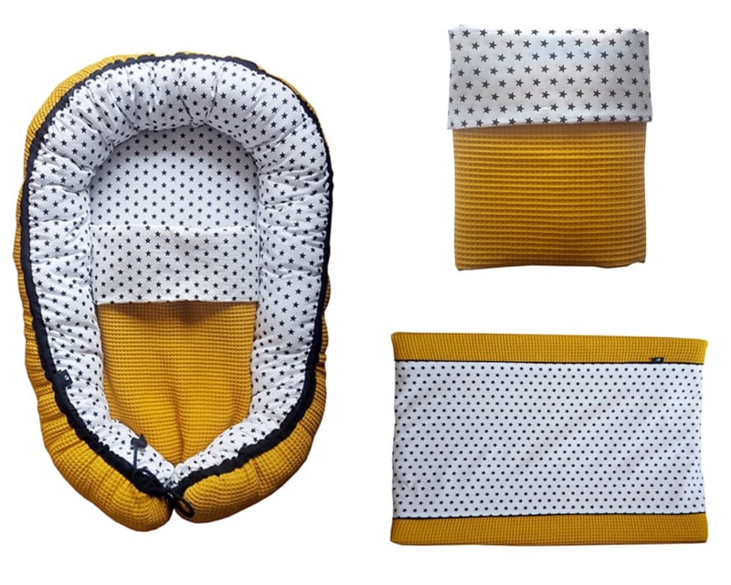 Wiegdeken wafelstof oker - zwartwit sterretjes