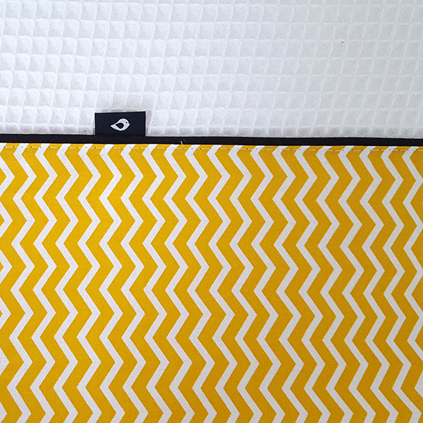 Aankleedkussenhoes wafelstof - oker zigzag