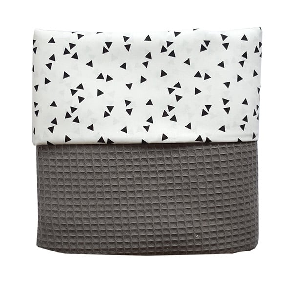 Wiegdeken wafelstof oker - zwartwit triangel