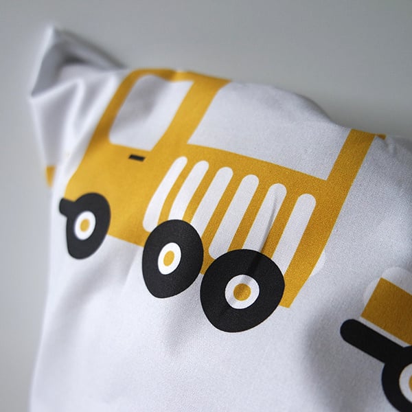 Kussen auto voertuig oker - inclusief binnenkussen