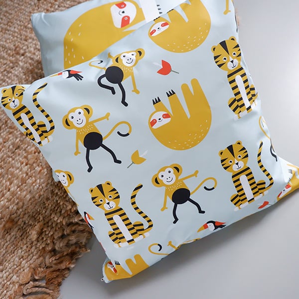 Kussen jungle aap mint - inclusief binnenkussen