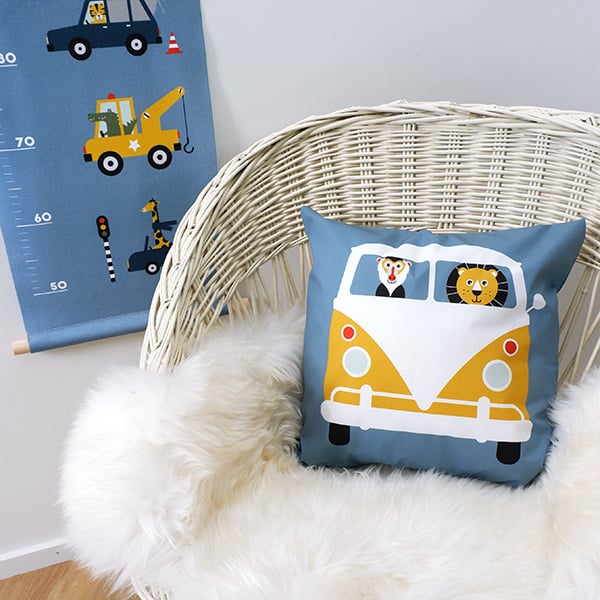 Kussen kinderkamer safari jungle dieren - jeansblauw - oker