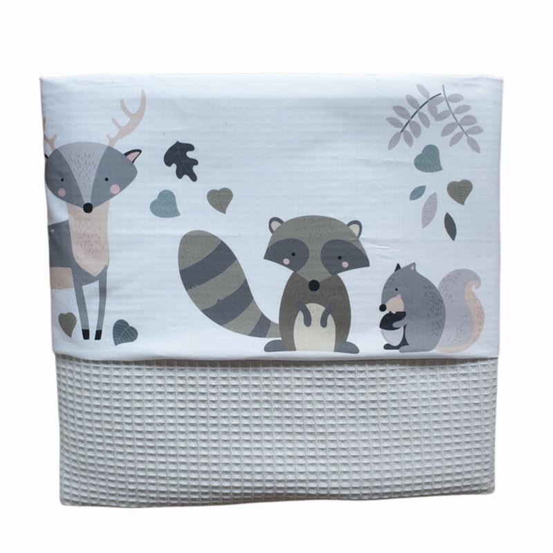 Ledikantdeken met wafelstof bosdieren babykamer pastel