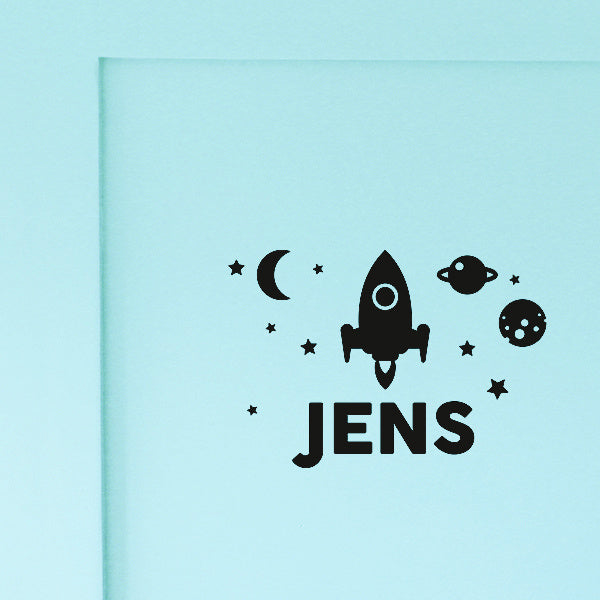 Muursticker met naam ruimtevaart raket