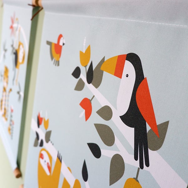 Textielposter jungle kinderkamer toekan + luiaard - mint