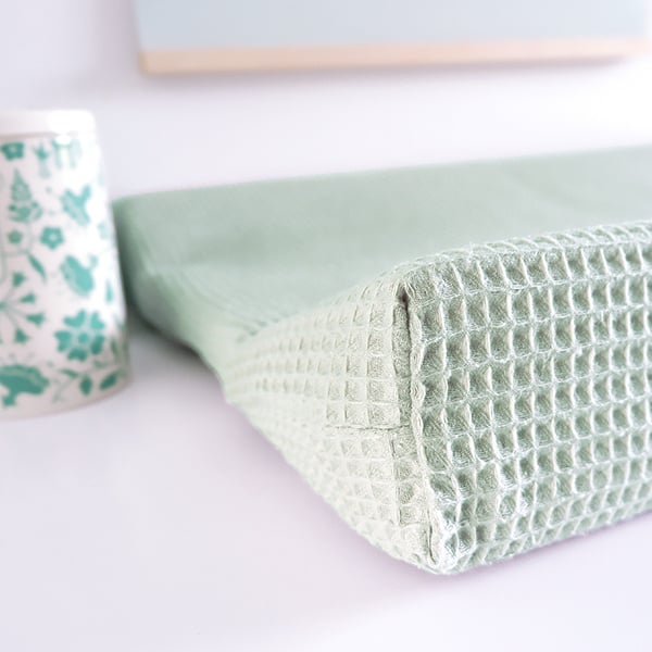 Aankleedkussenhoes babykamer wafelstof old green (mint) - basic