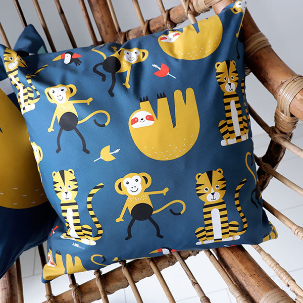 Kussen jungle aap donkerblauw - inclusief binnenkussen - 40x40