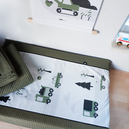 Babykamer aankleding en decoratie set - Voertuigen olijfgroen (met hang- of plafondlamp)