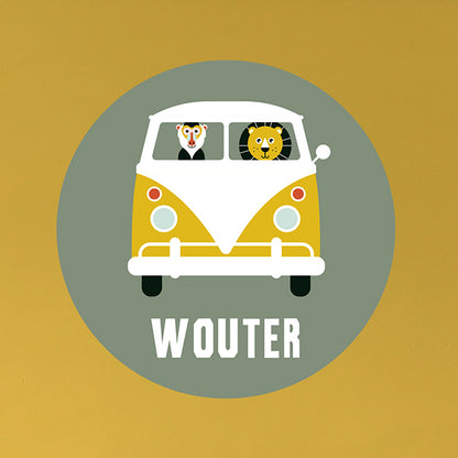 Deursticker rond Bus op safari met naam - olijf groen