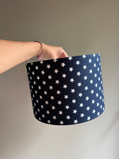 Lamp jongenskamer marine blauw met sterren