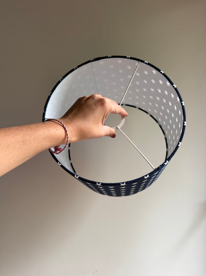 Lamp jongenskamer marine blauw met sterren