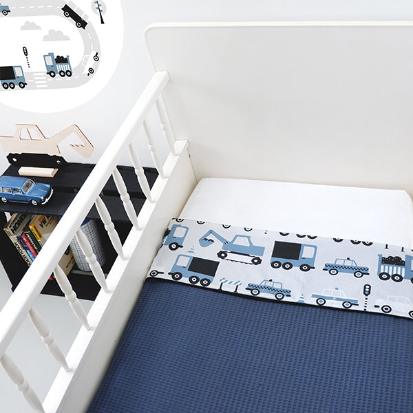 Babykamer aankleding en decoratie set - Voertuigen jeansblauw (met hang- of plafondlamp)