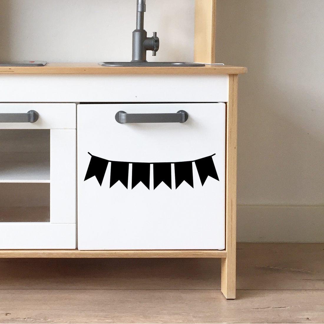 Ikea keukentje sticker vlaggetjes
