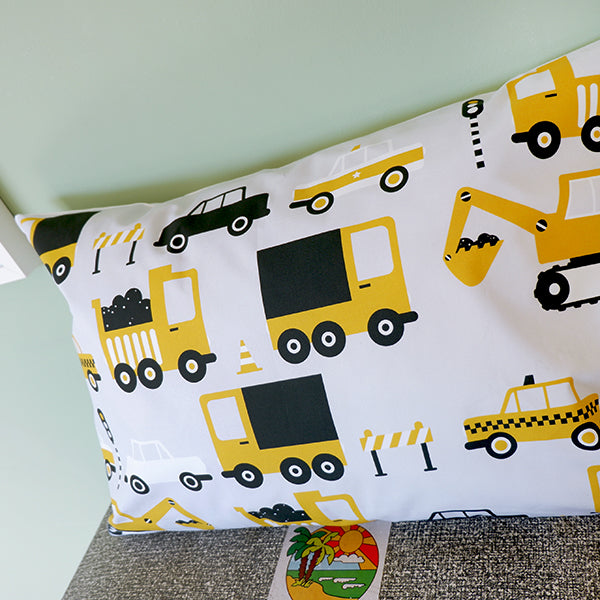 Kussen L kinderkamer Caravan en Camper - oker geel (inclusief binnenkussen)