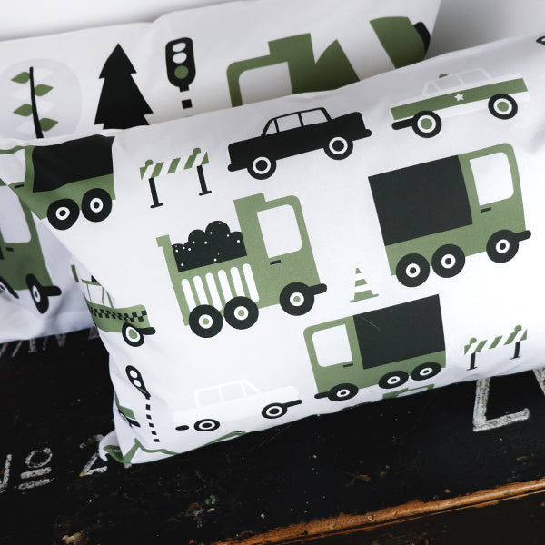 Kussen L kinderkamer Auto en Vrachtwagen - olijf groen (inclusief binnenkussen)