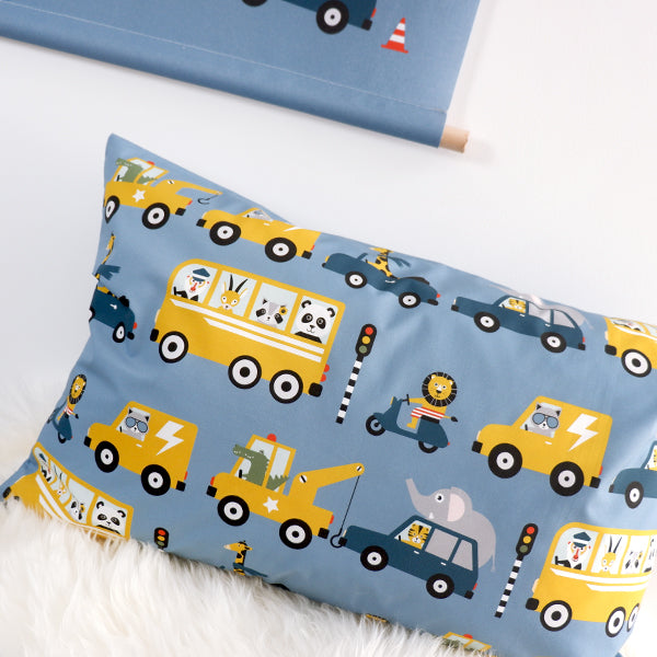 Kussen L kinderkamer Dieren in Takelwagen  - jeans blauw (inclusief binnenkussen)