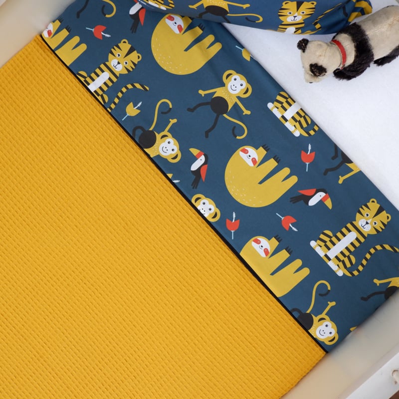 Ledikantdeken jungle donkerblauw - wafelstof oker