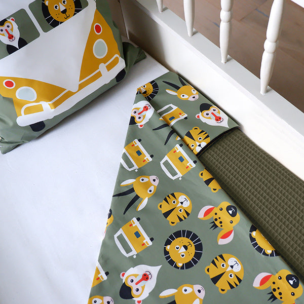 Ledikantdeken safari olijf groen - wafelstof vintage groen