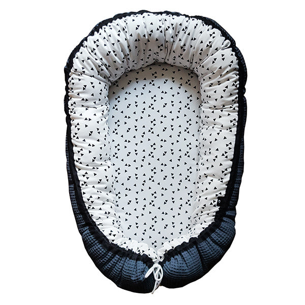 Babynestje wafelstof donker oud blauw - triangel