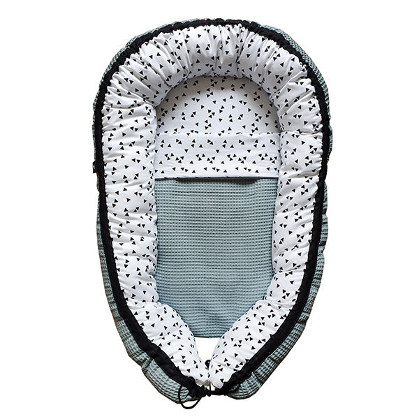 Babynestje wafelstof old green - triangel (incl dekentje)