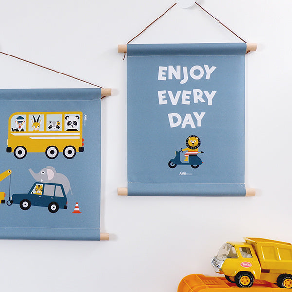 Textielposter kinderkamer Dieren onderweg tekst - jeansblauw