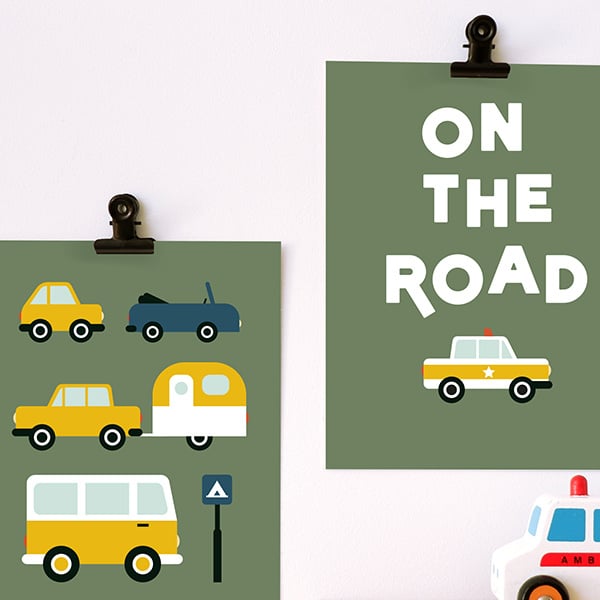 Posterset on the road tekst + voertuigen voor kinderkamer - olijfgroen