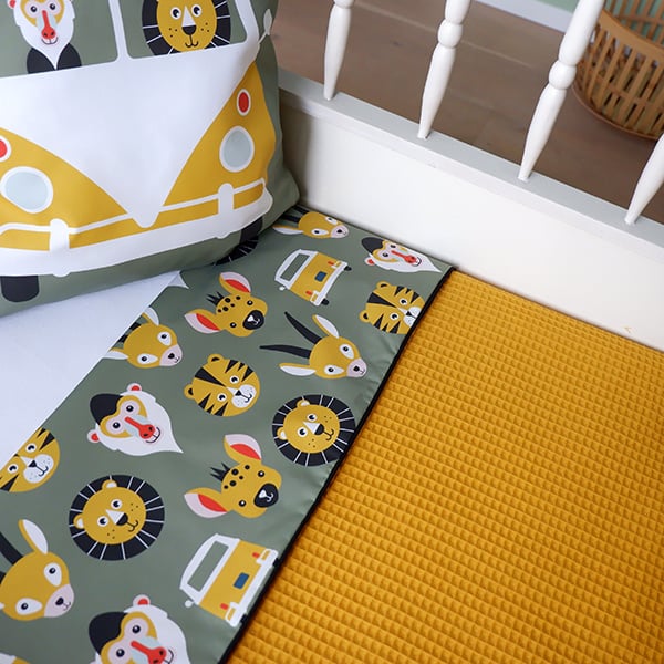 Ledikantdeken safari olijf groen - wafelstof oker