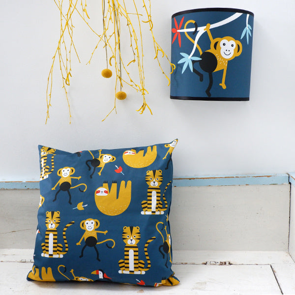 Kussen jungle kinderkamer donkerblauw - inclusief binnenkussen