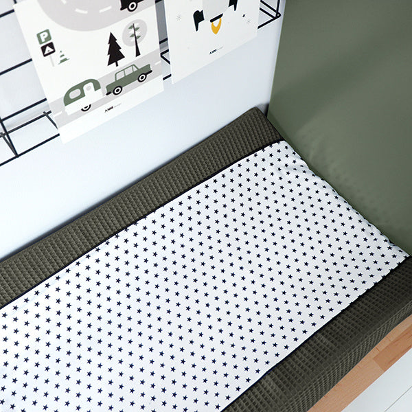 Aankleedkussenhoes wafelstof vintage groen - ster zwart